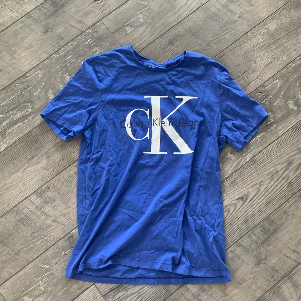Men’s Calvin Klein T shirt blue fitted